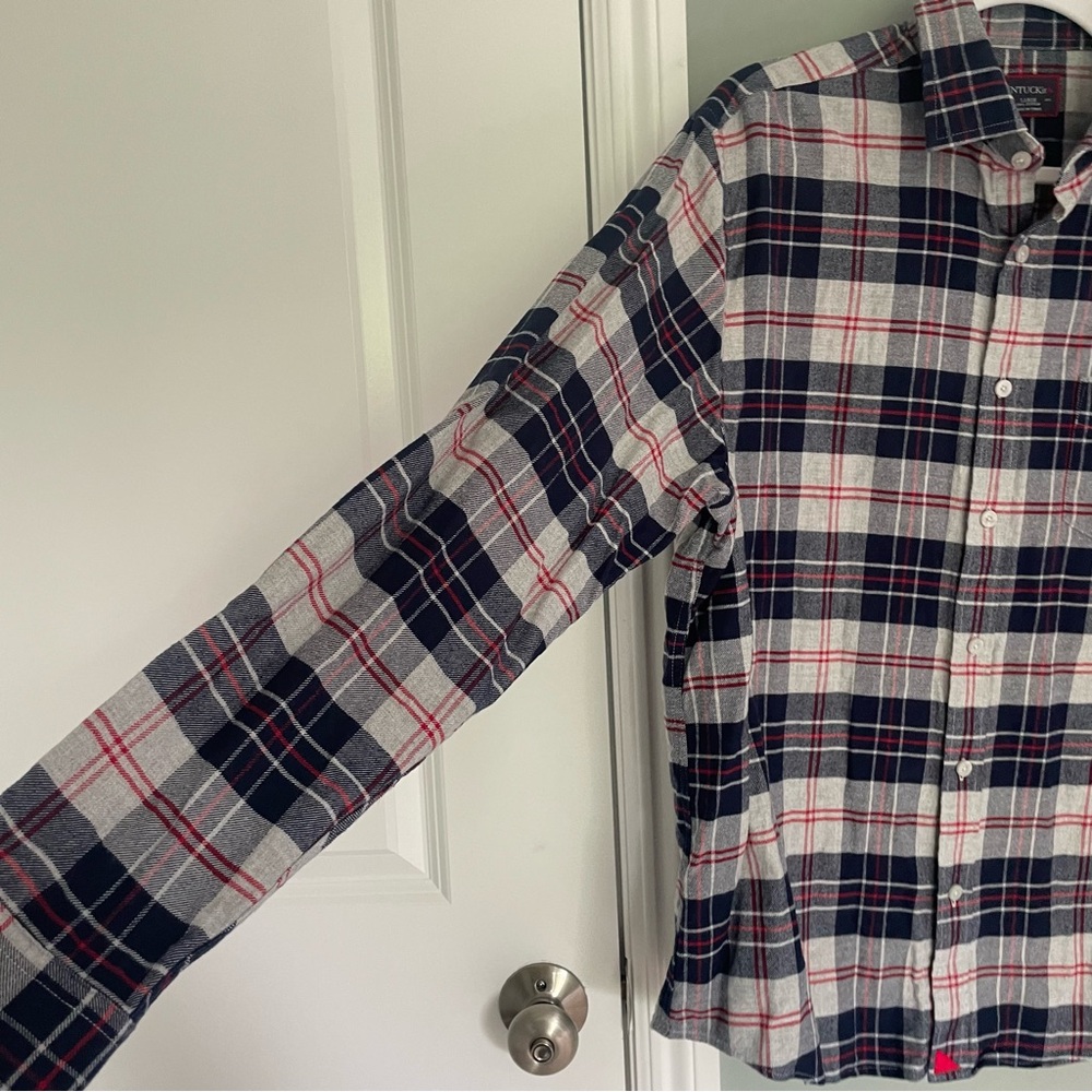 UNTUCKit "Campeneta" 100% Cotton Blue Red Gray Plaid Long Sleeve Flannel Shirt - Picture 6 of 12